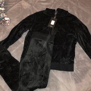 BRAND NEW FASHION NOVA SWEAT SUIT IN BLACK